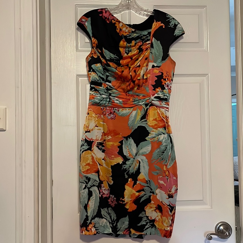 Stunning Kay Unger silk dress - size 8